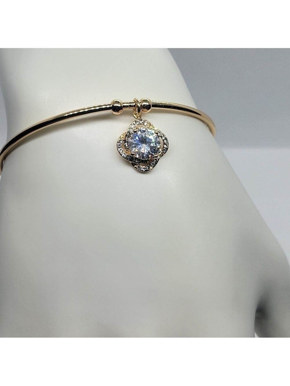 18K Gold-Plated CZ Stone Bracelet – Stylish & Elegant